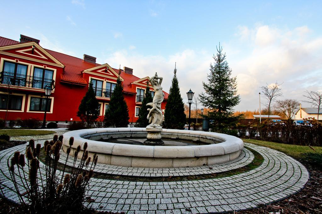 Hotel Milord Pułtusk Buitenkant foto