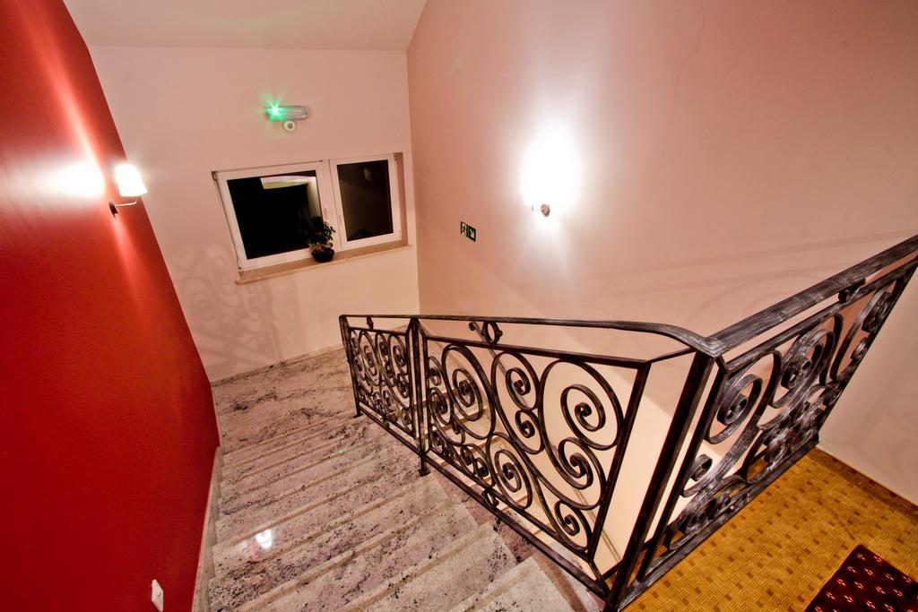 Hotel Milord Pułtusk Buitenkant foto