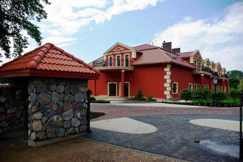 Hotel Milord Pułtusk Buitenkant foto