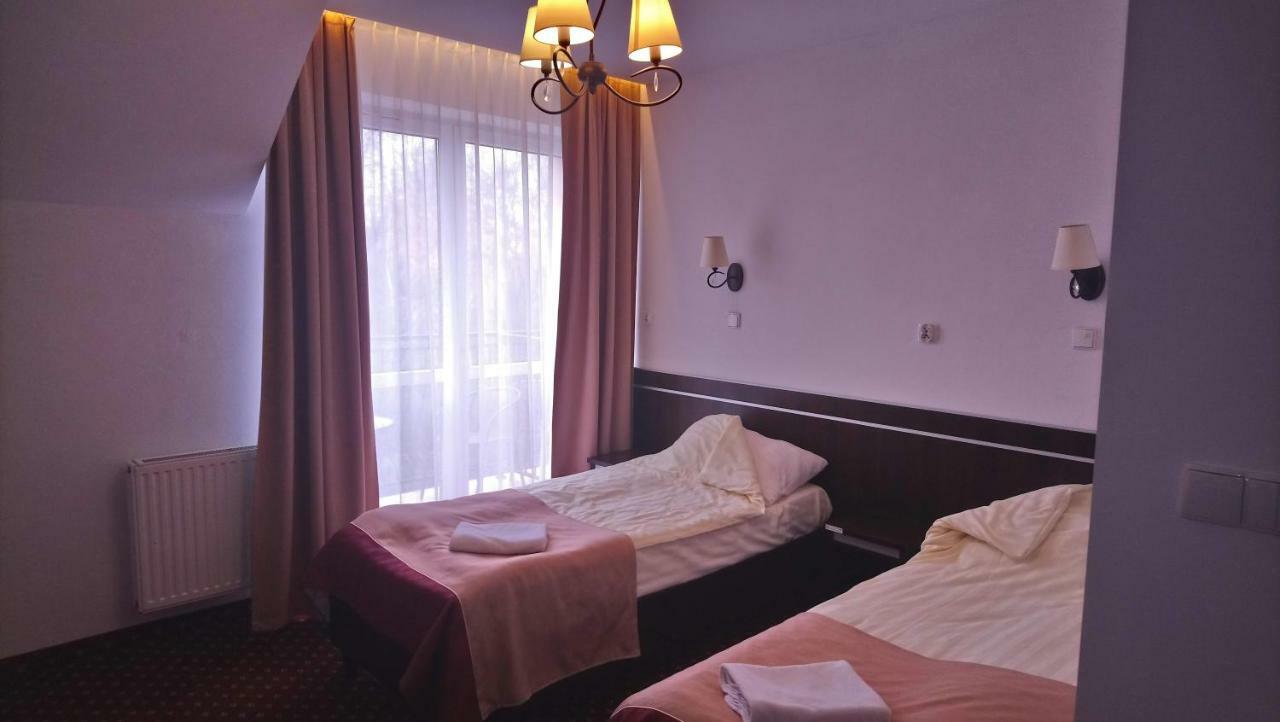 Hotel Milord Pułtusk Buitenkant foto