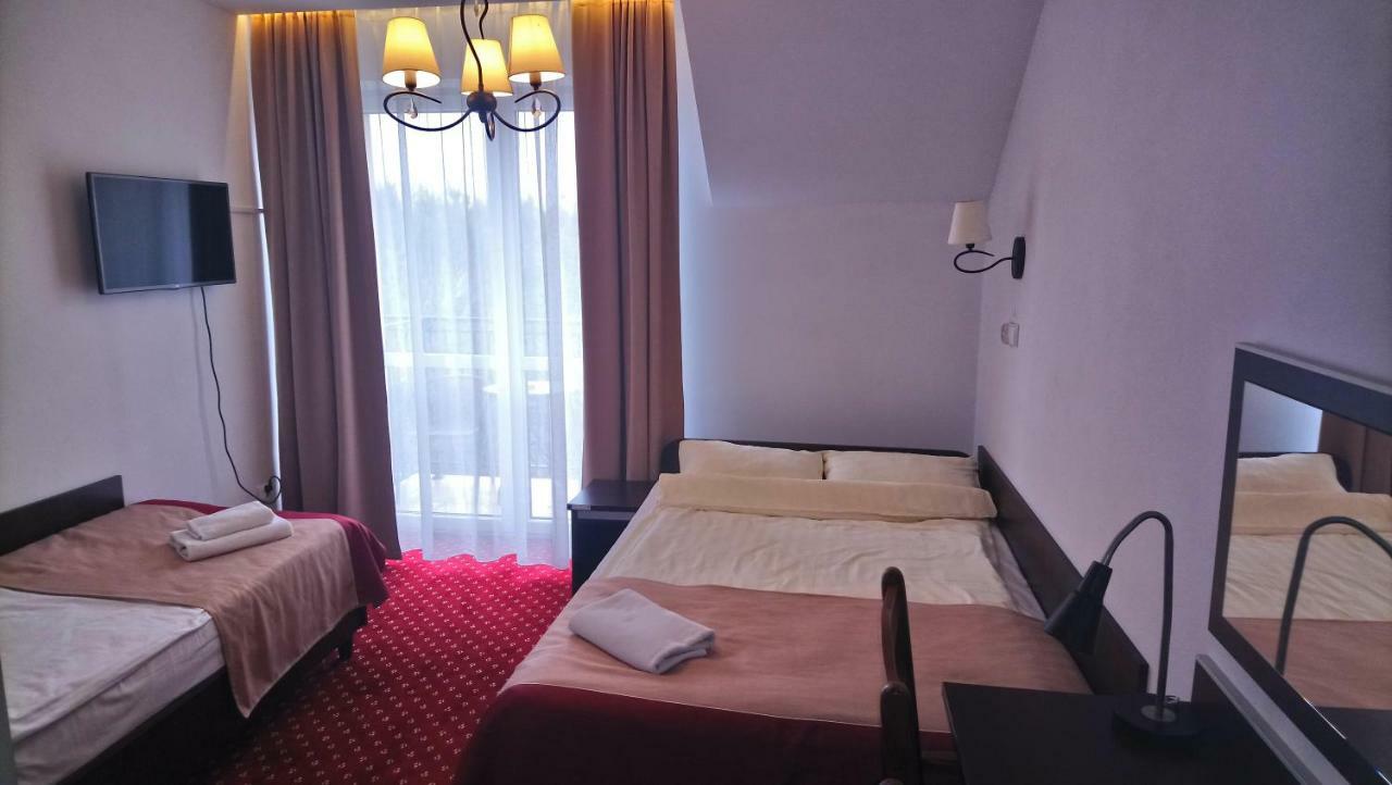Hotel Milord Pułtusk Buitenkant foto