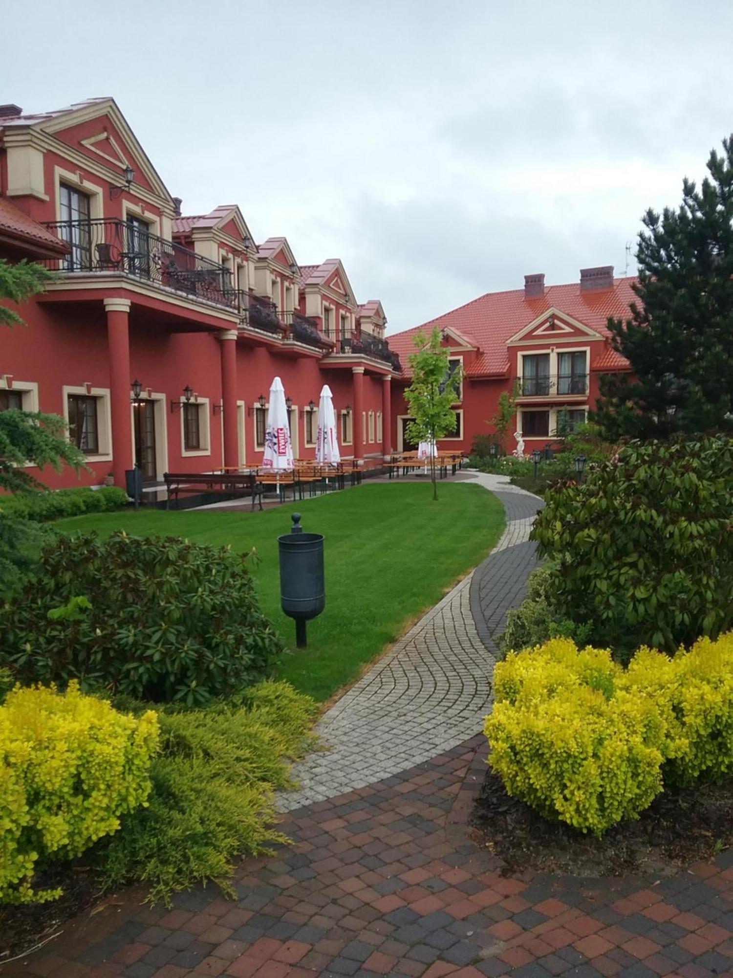 Hotel Milord Pułtusk Buitenkant foto